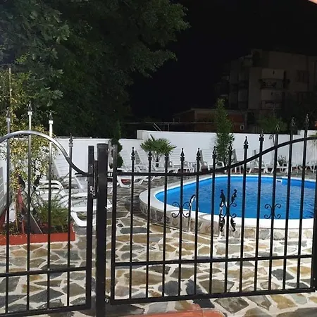 מלון Хотел Централ